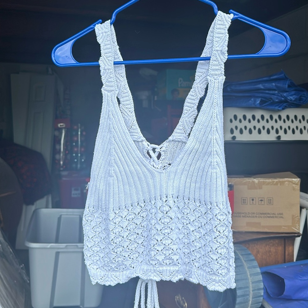 White crop tank top